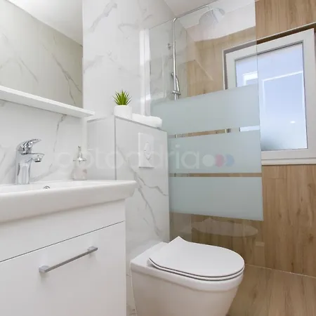 Penthouse With Panoramic View Ally Makarska