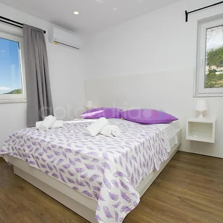 Penthouse With Panoramic View Ally Makarská