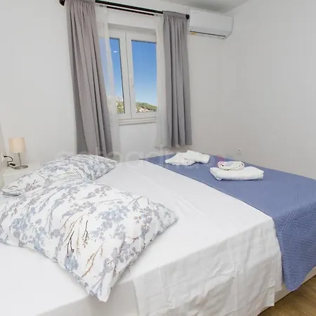 Penthouse With Panoramic View Ally Apartmán Makarská