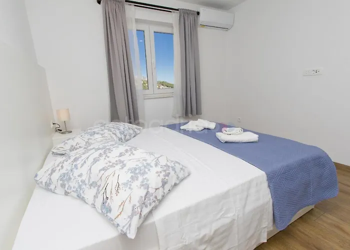 Penthouse With Panoramic View Ally Apartament Makarska